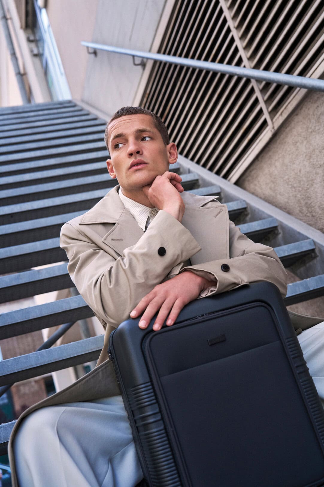 Cabin Suitcase | With Front Pocket | White | Sustainable